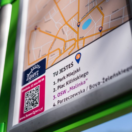 Tablica informacyjna na stacji zgierskiego roweru miejskiego