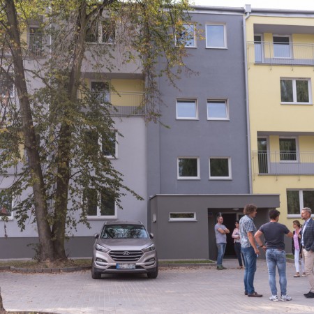 Nowy blok mieszkalny przy ulicy Chemików po zakończeniu inwestycji - 5.09.2018 r.