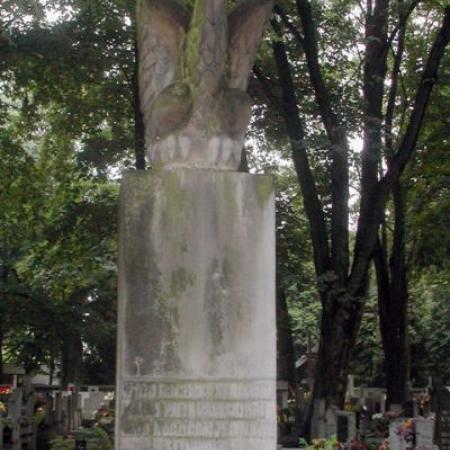 Pomnik Teofila Pietrusińskiego - Stary Cmentarz (ul. Piotra Skargi)