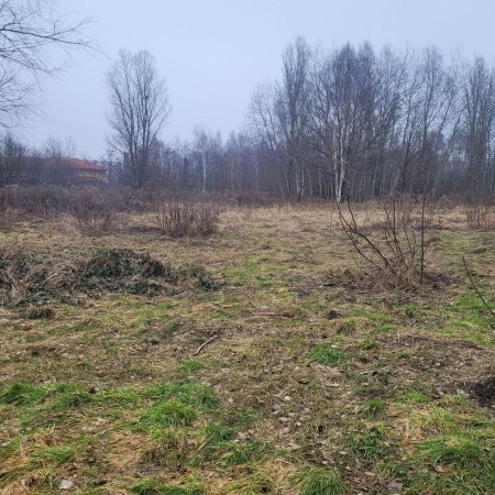teren przy ulicy Boya-Żeleńskiego w Zgierzu- widok przed rozpoczęciem inwestycji (luty 2023 r.)