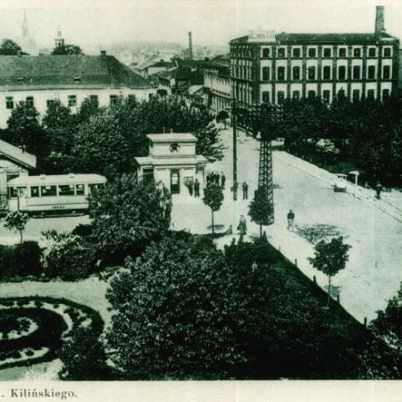 Zdjęcie archiwalne przedstawia Plac Kilińskiego