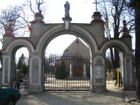 brama wejściowa na Cmentarz Rzymsko-Katolicki św. Józefa i Wawrzyńca