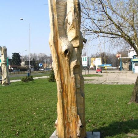 Drewniana rzeźba (zbieg: al. Armii Krajowej i ul. Długiej) - zdjęcie z 2005 r.