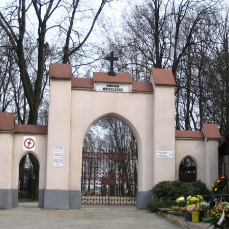 Cmentarz Ewangelicko-Augsburski i Katolicki - Zabytkowa brama z 1885 r. - ul. Spacerowa 2 - zdjęcie 2005 r.