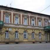 budynek przy ul. Dąbrowskiego 25