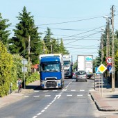 Wzmożony ruch samochodów ciężarowych na ul. Przemysłowej (Rudunki)